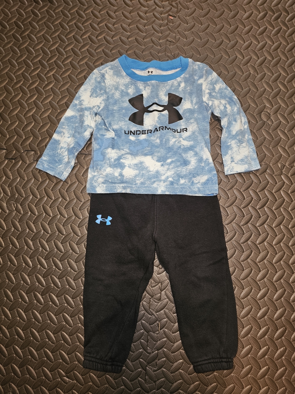 Under Armour Blue Tie-Dye Top with Black Joggers Set